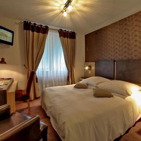 Logis Auberge De La Truffe Sorges Dış mekan fotoğraf